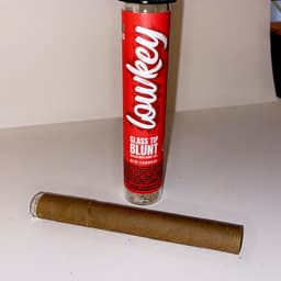 KUSH CO 2 GRAM GLASS TIPPED BLUNT- MADE BY LOWKEY KUSH CO 2 GRAM GLASS TIPPED BLUNT- MADE BY LOWKEY